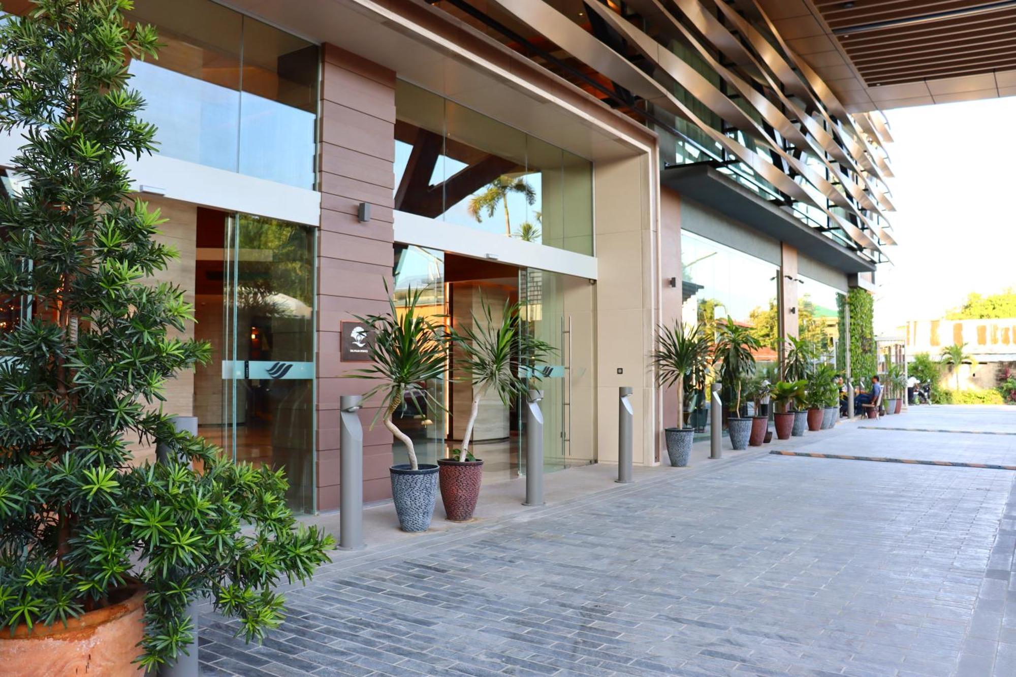 Palm Springs Hotel Дили Экстерьер фото