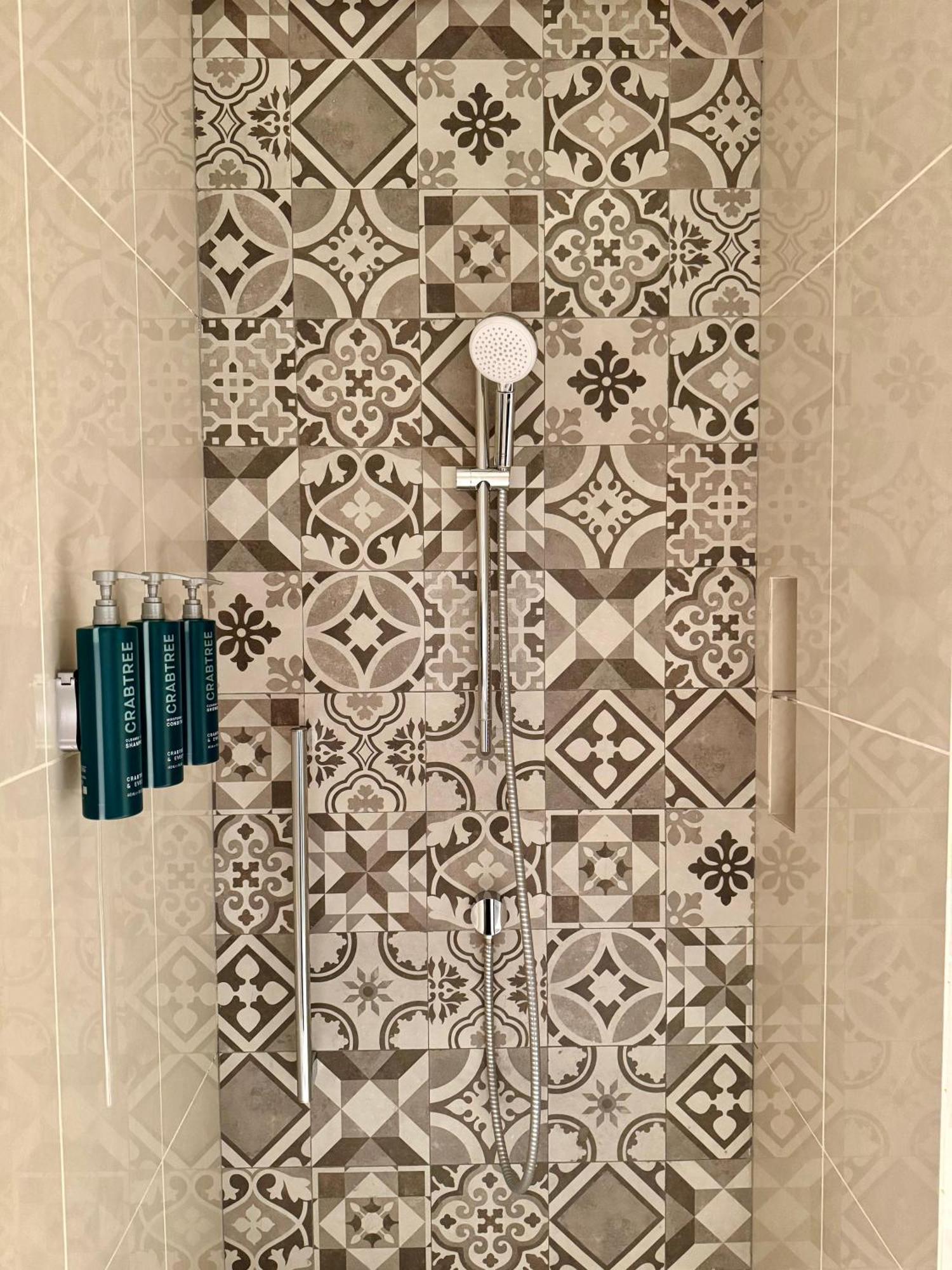 Palm Springs Hotel Дили Экстерьер фото