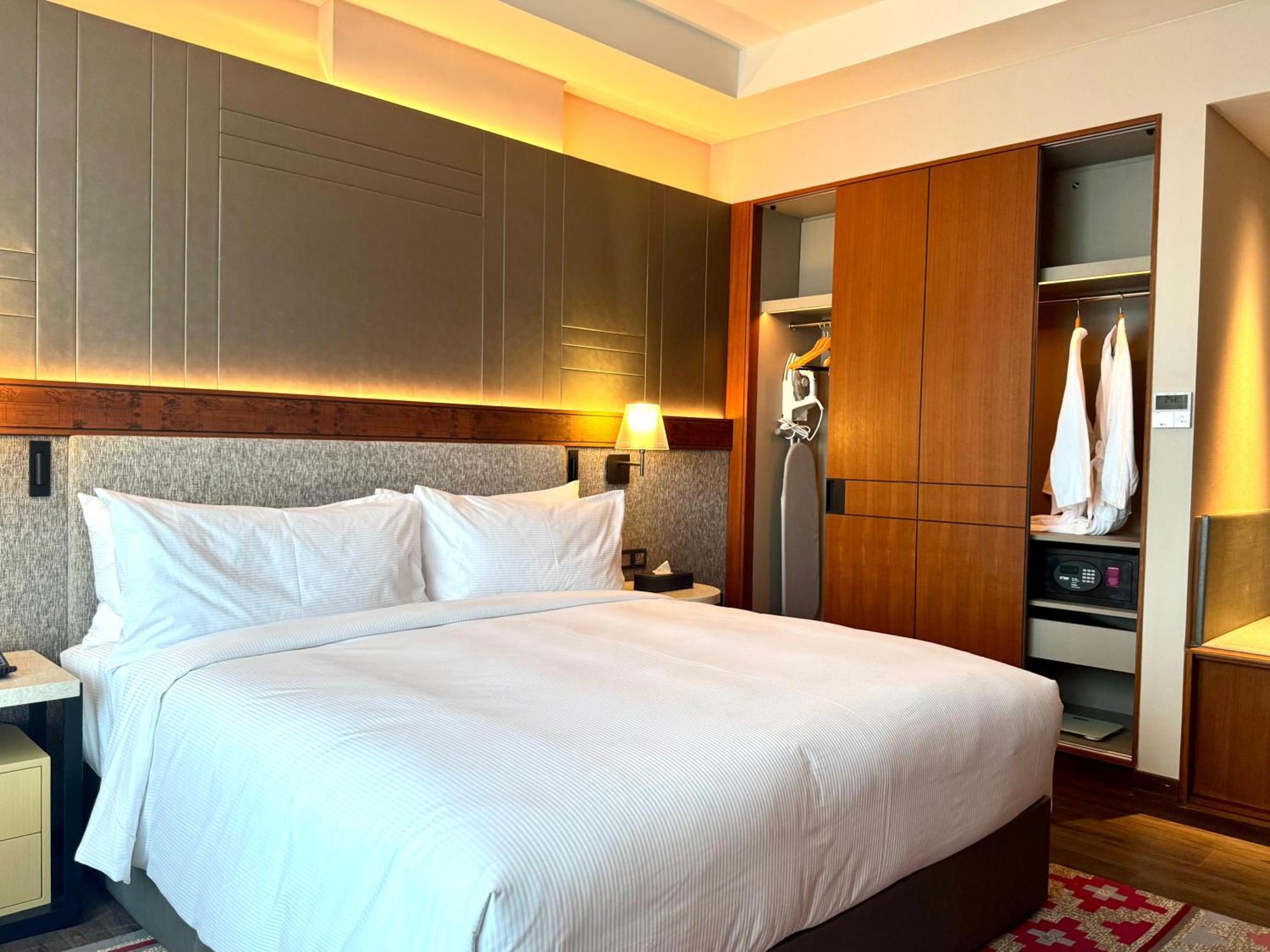 Palm Springs Hotel Дили Экстерьер фото